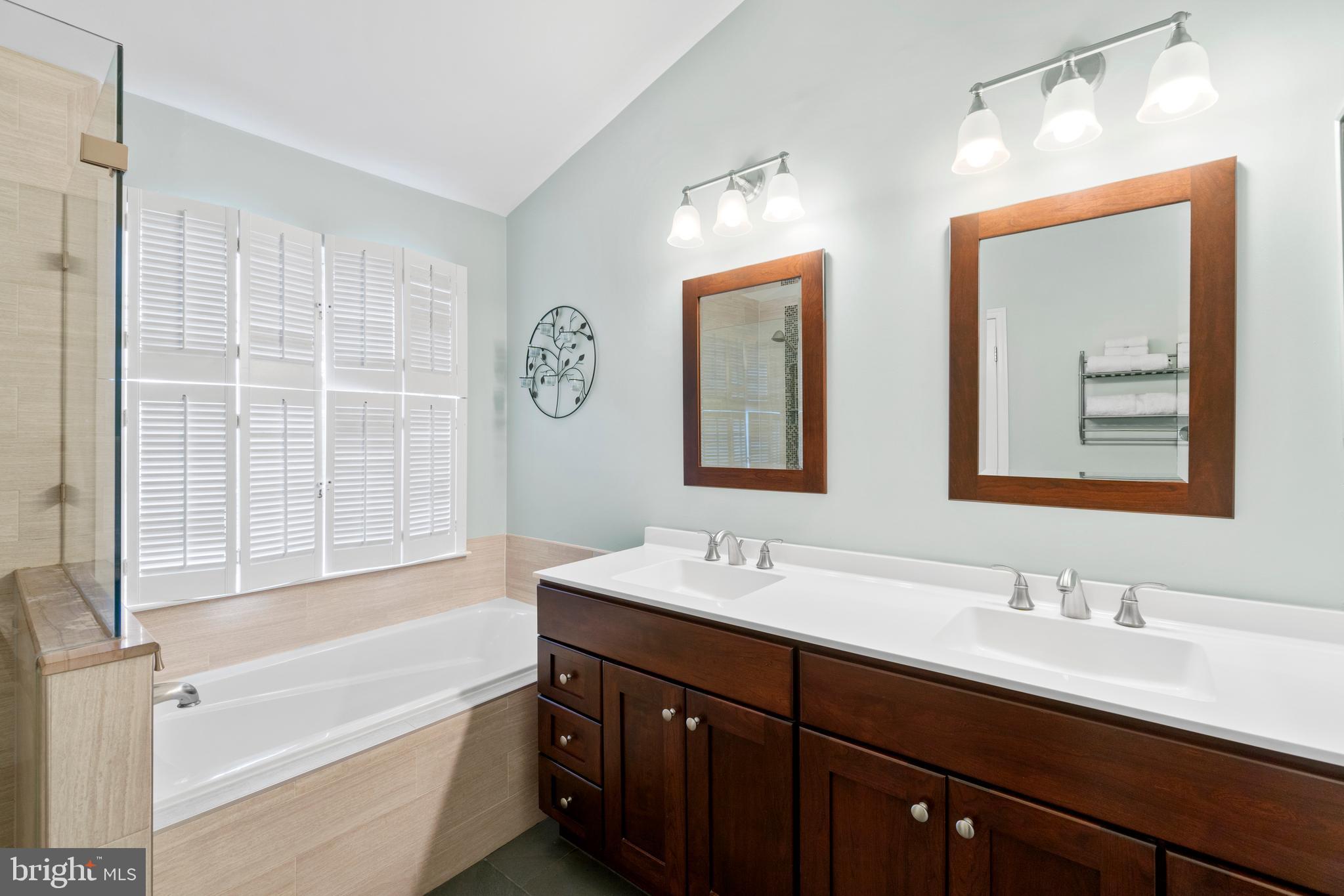 47572 Comer Square Sterling, VA 20165 - Photo 14 of 40 Recently updated owner's bath w/designer tile