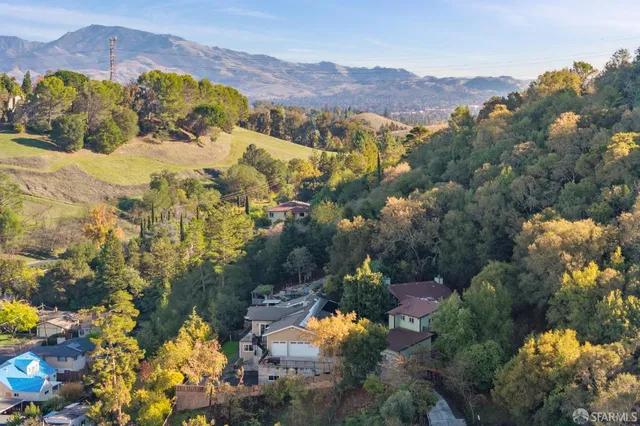 $1,395,000 | 305 Lindsey Drive, Martinez, CA 94553