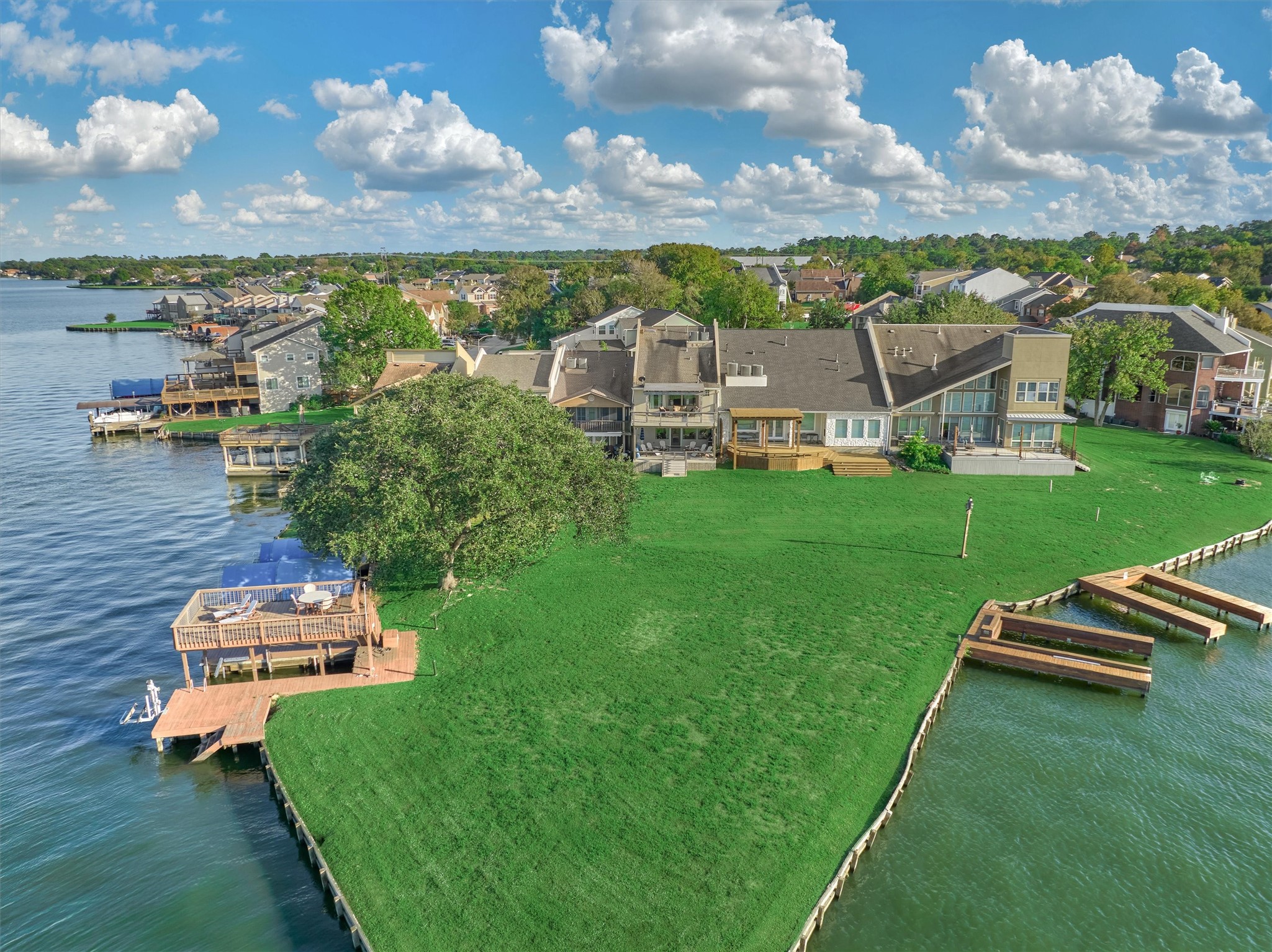 157 Capetown Way Conroe, TX 77356 - Photo 4 of 32 an aerial view of a house with a garden