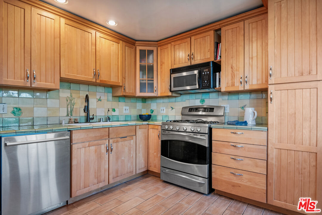 1217 Alpine Trail Topanga, CA 90290 - Photo 15 of 41