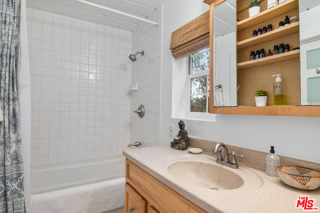 1217 Alpine Trail Topanga, CA 90290 - Photo 23 of 41