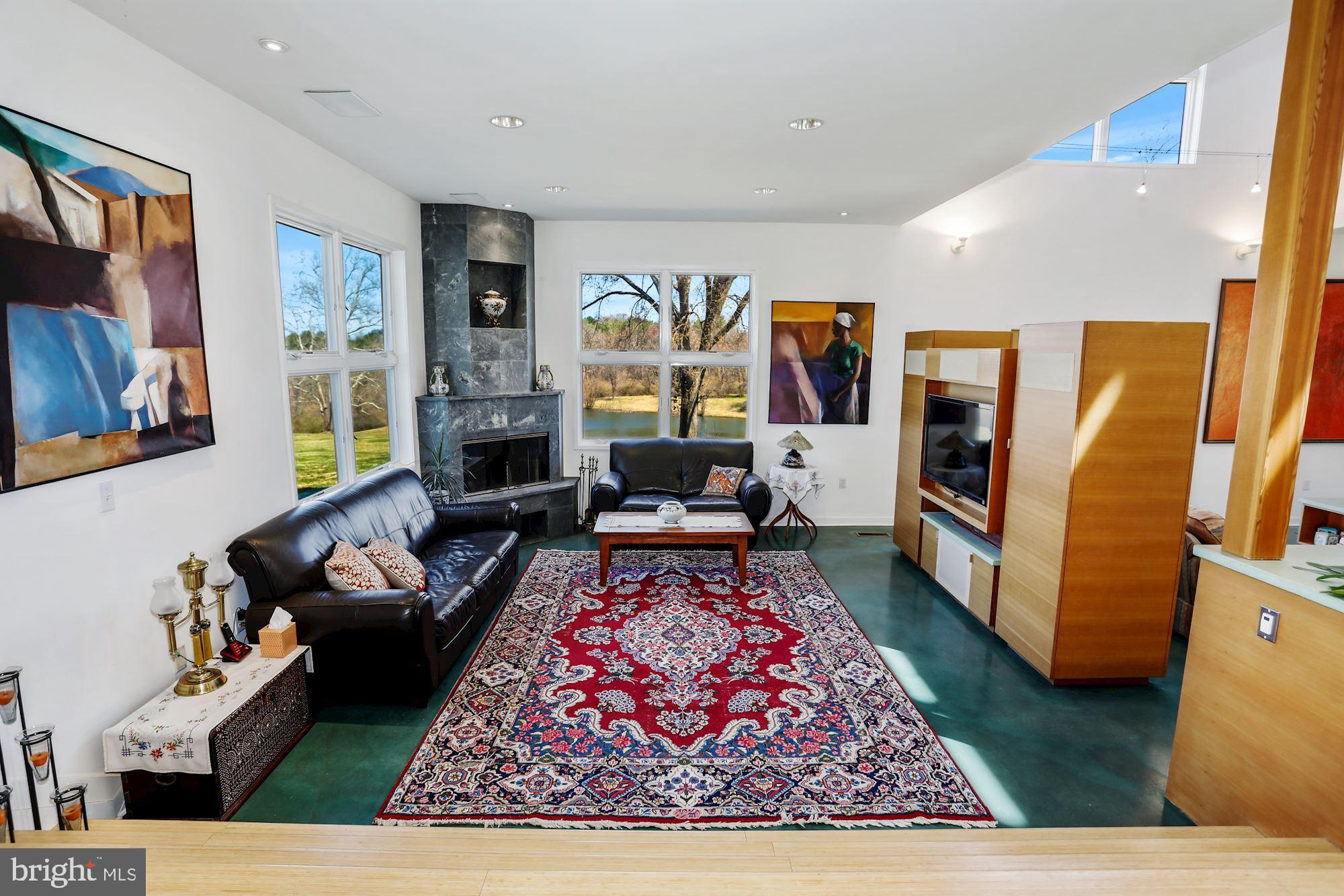 38950 Piggott Bottom Road Hamilton, VA 20158 - Photo 11 of 50 Stunning Great Room