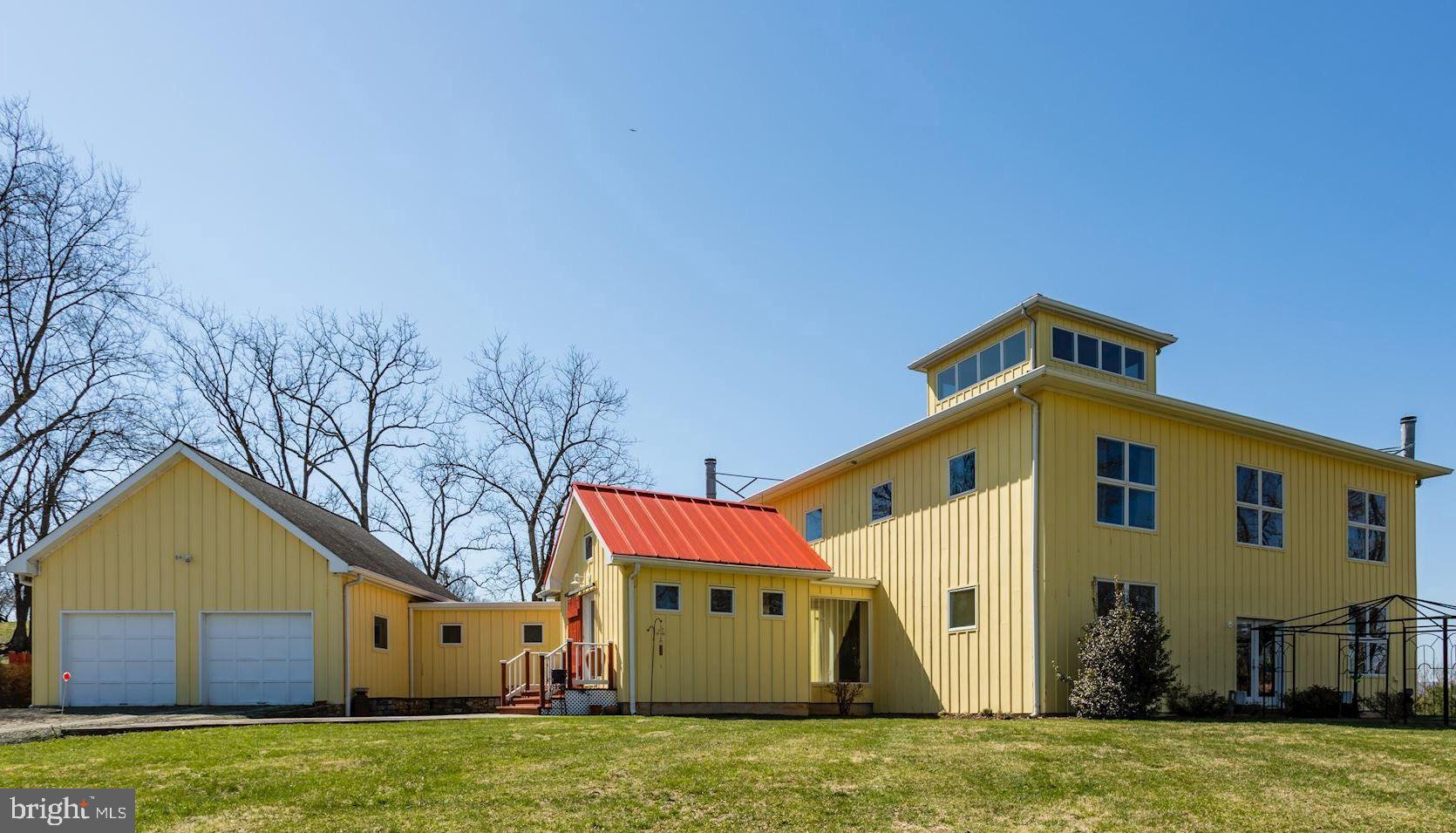 38950 Piggott Bottom Road Hamilton, VA 20158 - Photo 5 of 50 International Farmhouse with Panoramic Views
