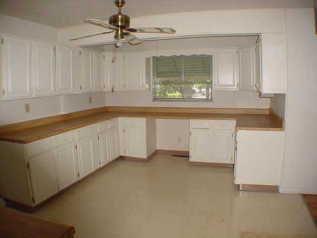 3844 Frazier Road East Columbus, OH 43207 - Photo 4 of 5 Gallery Image 4