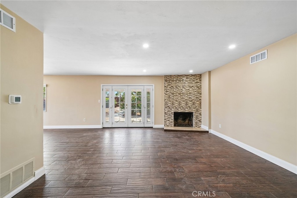 3595 Watkins Drive Riverside, CA 92507 - Photo 7 of 48