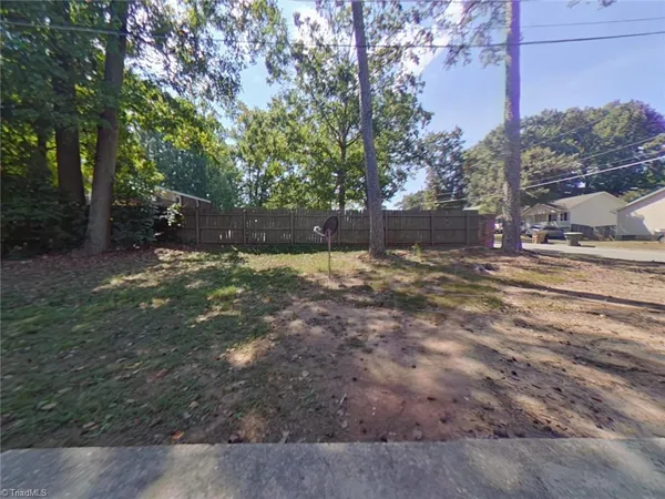 $875 | 2021 Maywood Street, Unit A, Greensboro, NC 27403