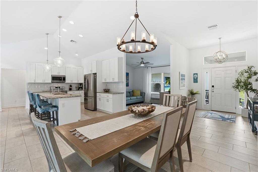 721 Logan Boulevard South Naples, FL 34119 - Photo 7 of 46