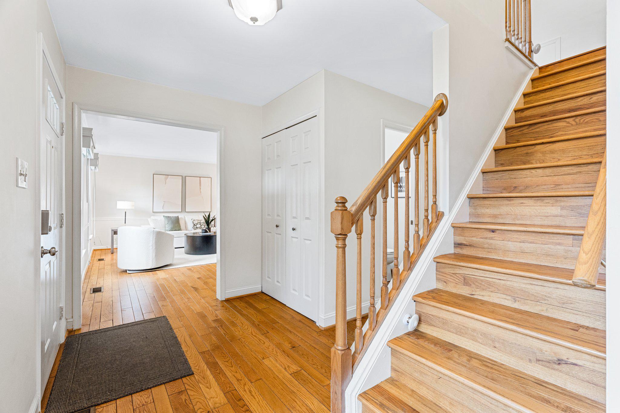 12400 Triple Crown Road Gaithersburg, MD 20878 - Photo 16 of 45 Foyer