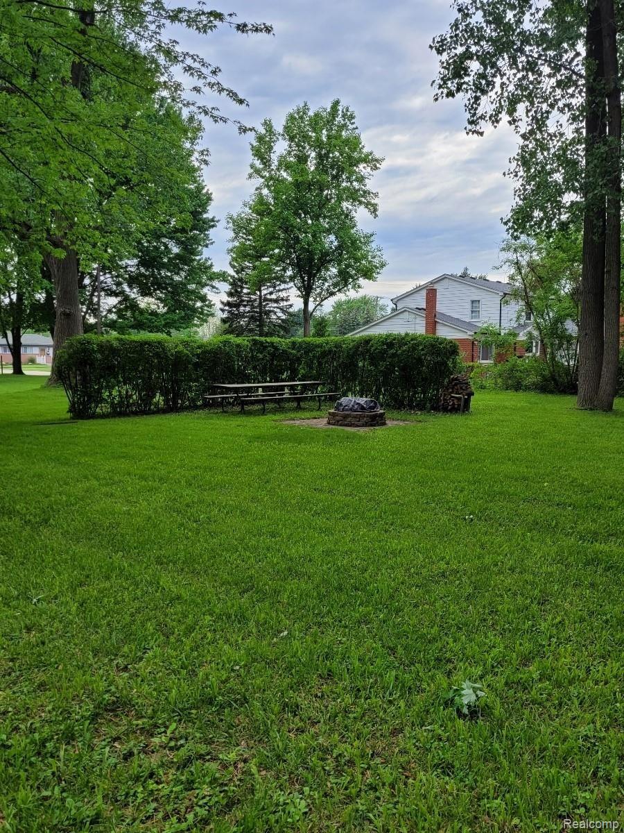 31588 Hayes Road Fraser, MI 48026 - Photo 52 of 58 Resized-Resized-20220601-180713001.JPEG
