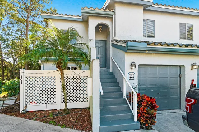 a view of outdoor space with deck and entertaining space