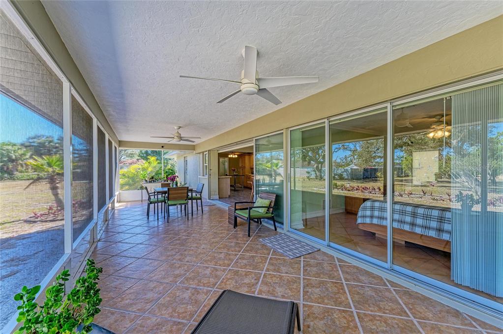 612 Bayshore Road Nokomis, FL 34275 - Photo 40 of 96 a indoor view