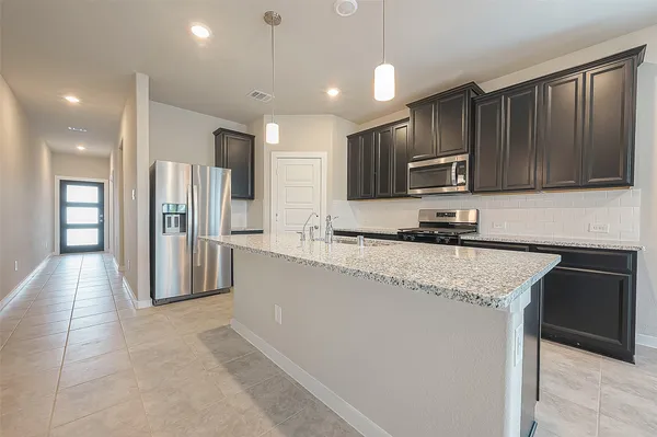 $2,650 | 8523 Lake Groove Lane, Baytown, TX 77523