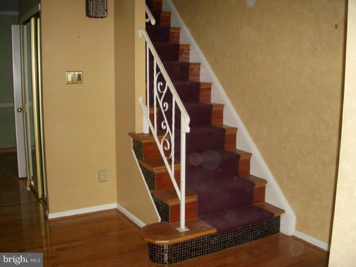 10735 Philcrest Road Philadelphia, PA 19154 - Photo 4 of 25