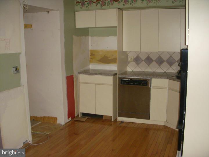 10735 Philcrest Road Philadelphia, PA 19154 - Photo 7 of 25