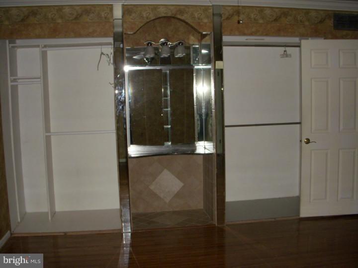 10735 Philcrest Road Philadelphia, PA 19154 - Photo 8 of 25