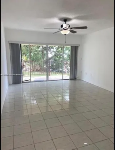 $2,400 | 8775 Park Boulevard, Unit 101, Miami, FL 33172