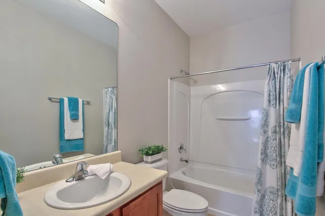 $3,000 | 4150 Four Oaks Boulevard, Tallahassee, FL 32311