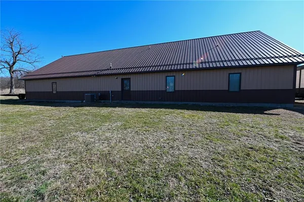 $1,185,000 | 21775 South 725 Road, Stockton, MO 65785