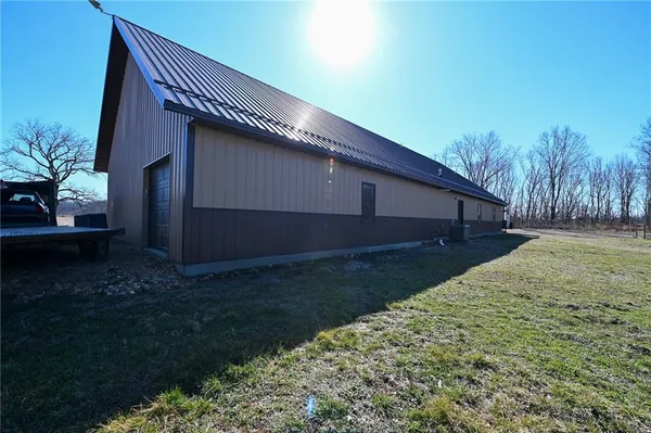 $1,185,000 | 21775 South 725 Road, Stockton, MO 65785