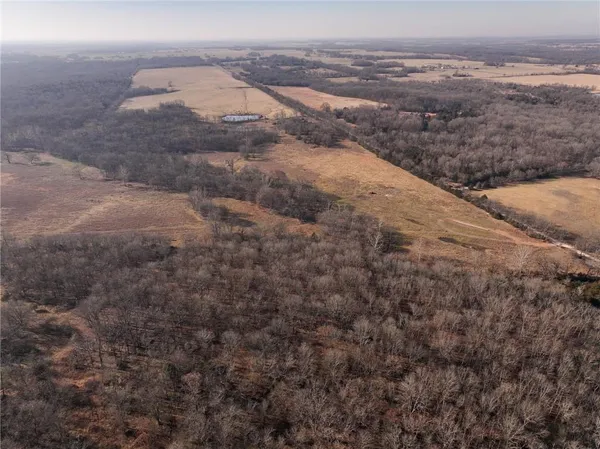 $1,185,000 | 21775 South 725 Road, Stockton, MO 65785