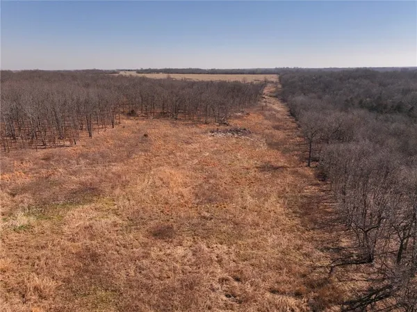 $1,185,000 | 21775 South 725 Road, Stockton, MO 65785