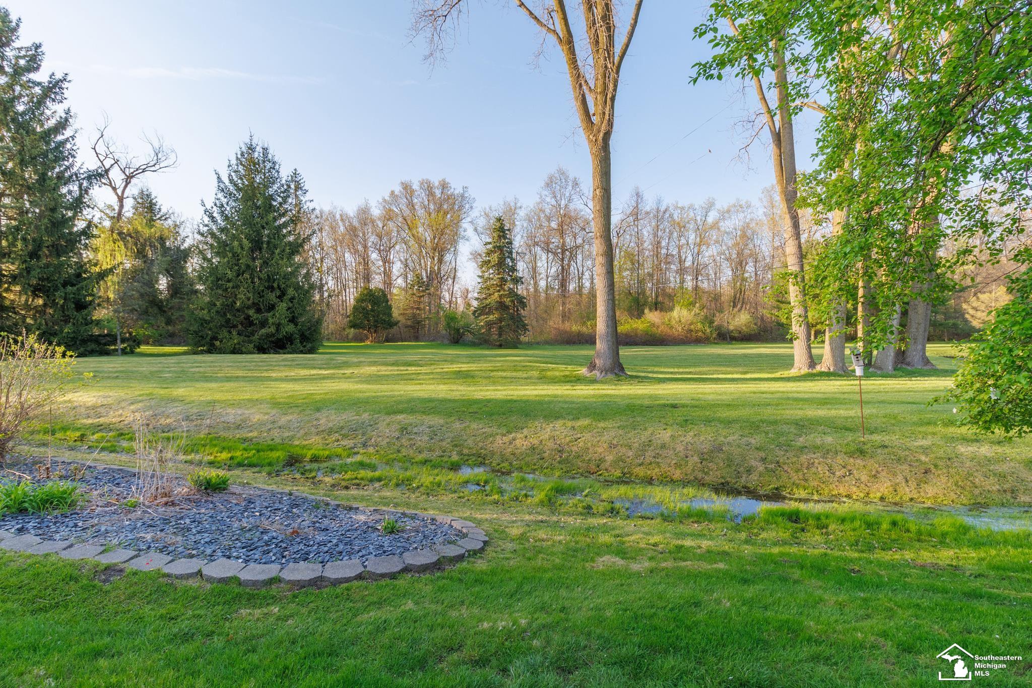 24433 Sumpter Road Belleville, MI 48111 - Photo 58 of 82 50105681-57.JPG