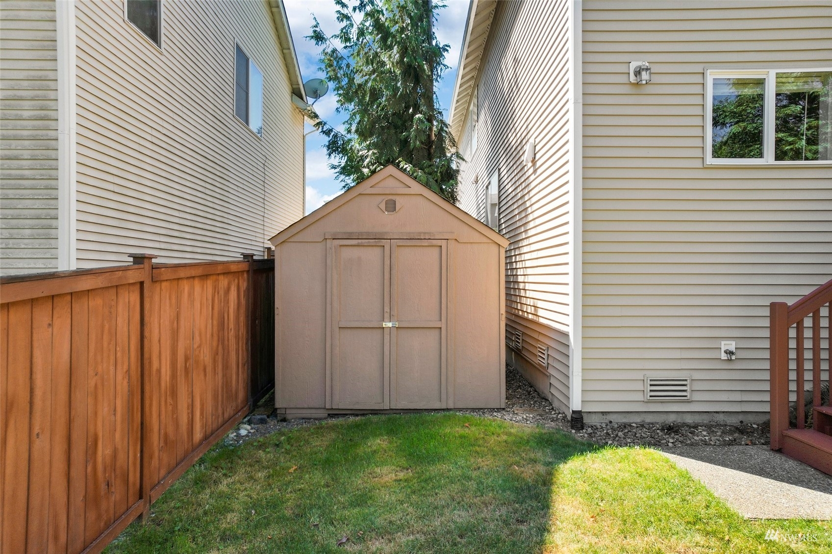 18015 168th Way Southeast Renton, WA 98058 - Photo 34 of 40 a backyard of a house