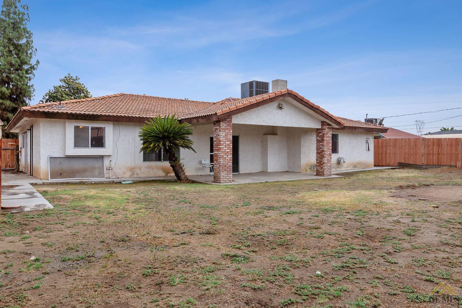 7516 Ribier Avenue Lamont, CA 93241 - Photo 15 of 21 Gallery Image 15