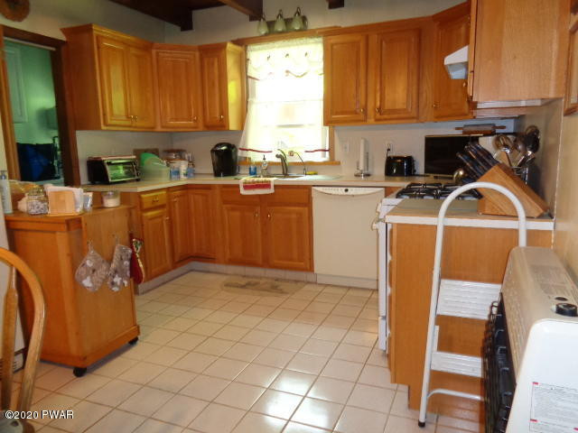 7 Roamingwood Road Lake Ariel, PA 18436 - Photo 11 of 15