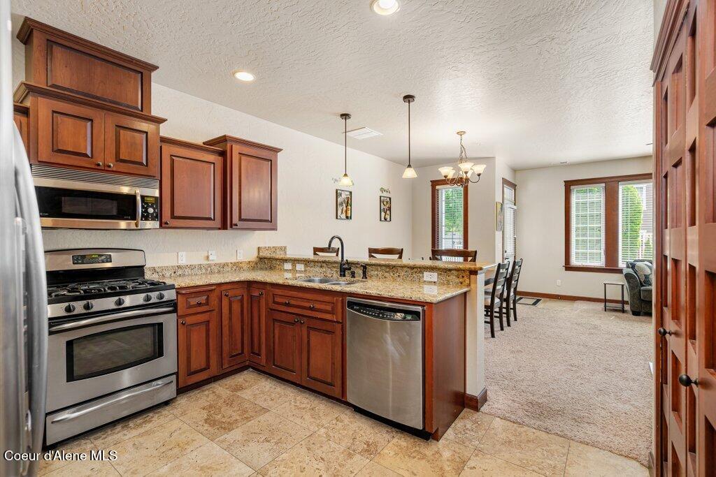 4450 Greenchain Loop, Unit 7 Coeur D'Alene, ID 83814 - Photo 9 of 33 037-4450GreenchainLoop-7-CoeurdAlene-ID-