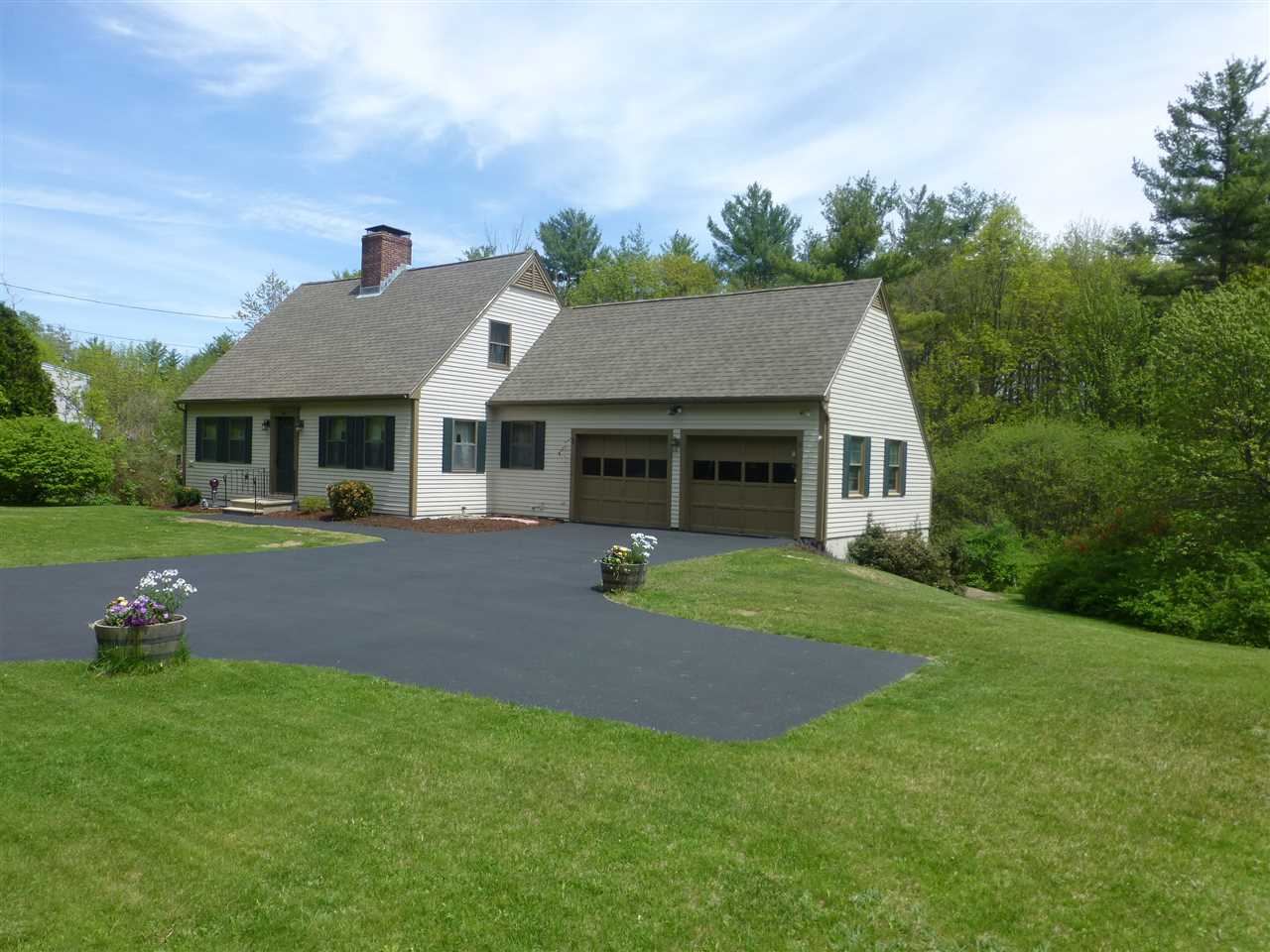 205 Old Street Road Peterborough, NH 03458 - Photo 1 of 33
