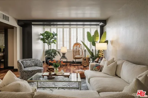 $1,095,000 | 531 North Rossmore Avenue, Unit 204, Los Angeles, CA 90004