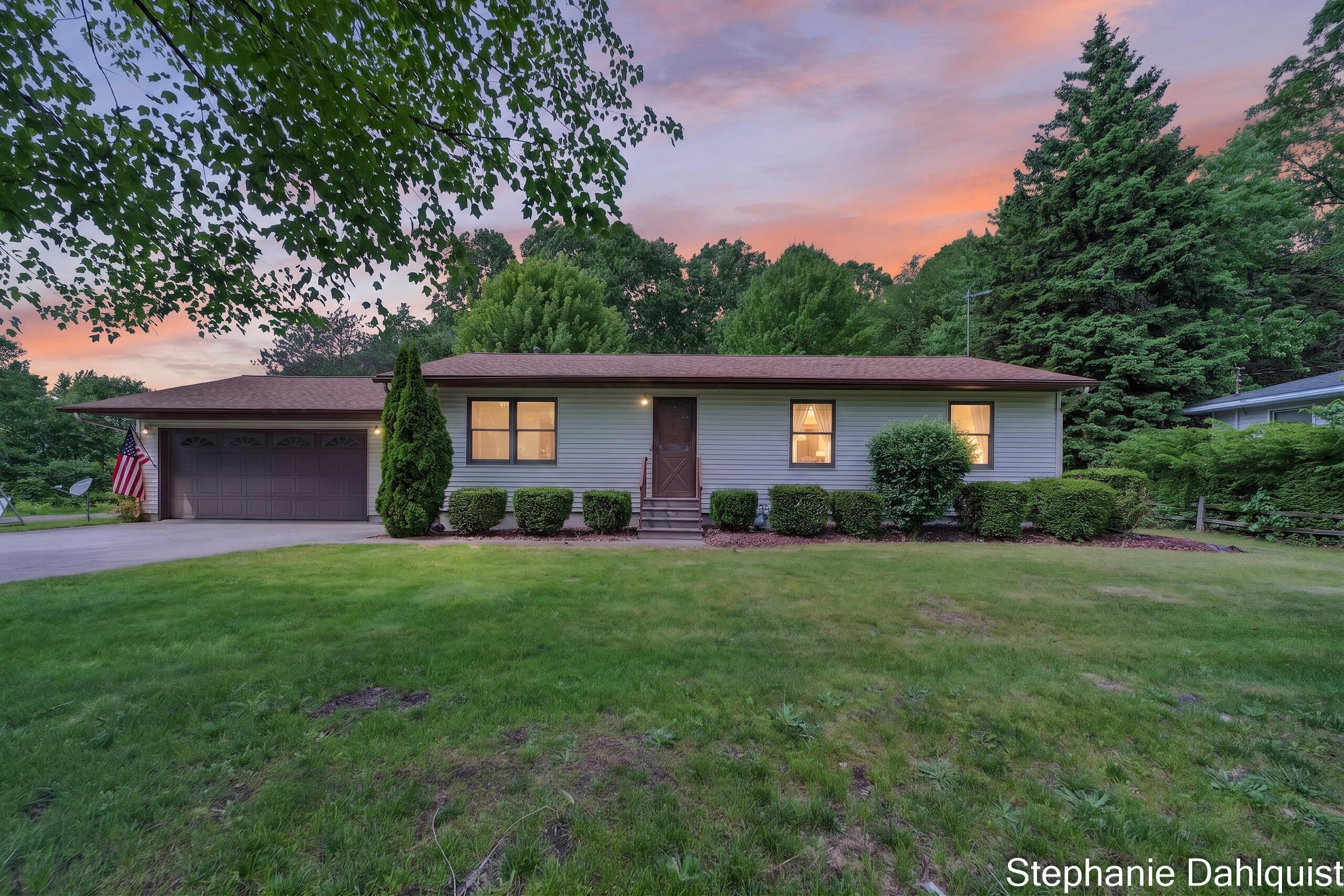 1646 West Giles Road Muskegon, MI 49445 - Photo 2 of 37 1646 W Giles Rd (1 of 37)