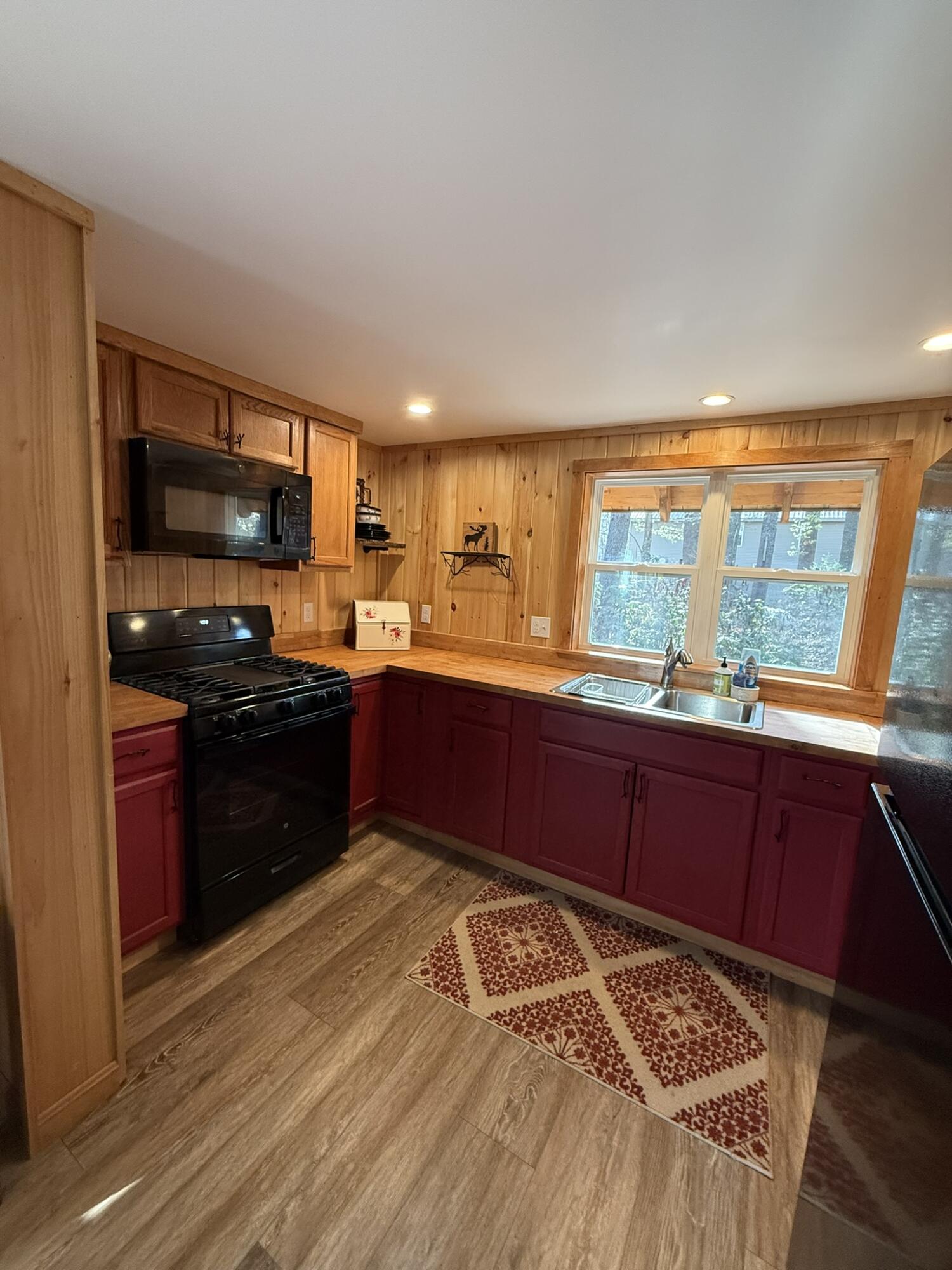 45 Crooked Way Naples, ME 04055 - Photo 12 of 33 Kitchen