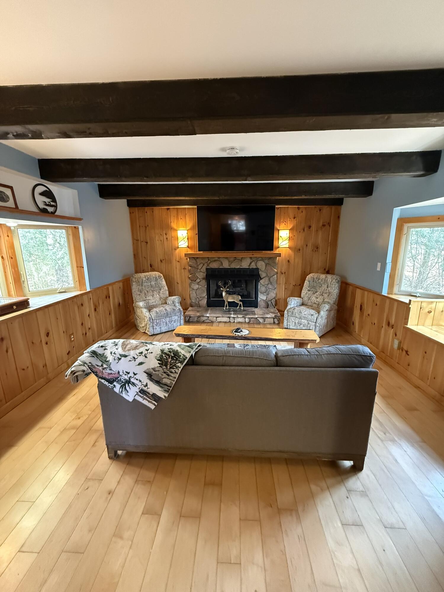 45 Crooked Way Naples, ME 04055 - Photo 17 of 33 Living Room