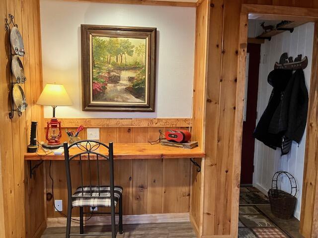 45 Crooked Way Naples, ME 04055 - Photo 18 of 33 Desk Area