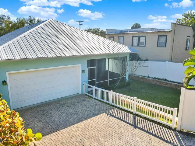 $1,179,000 | 424 Southwest Camden Avenue, Stuart, FL 34994