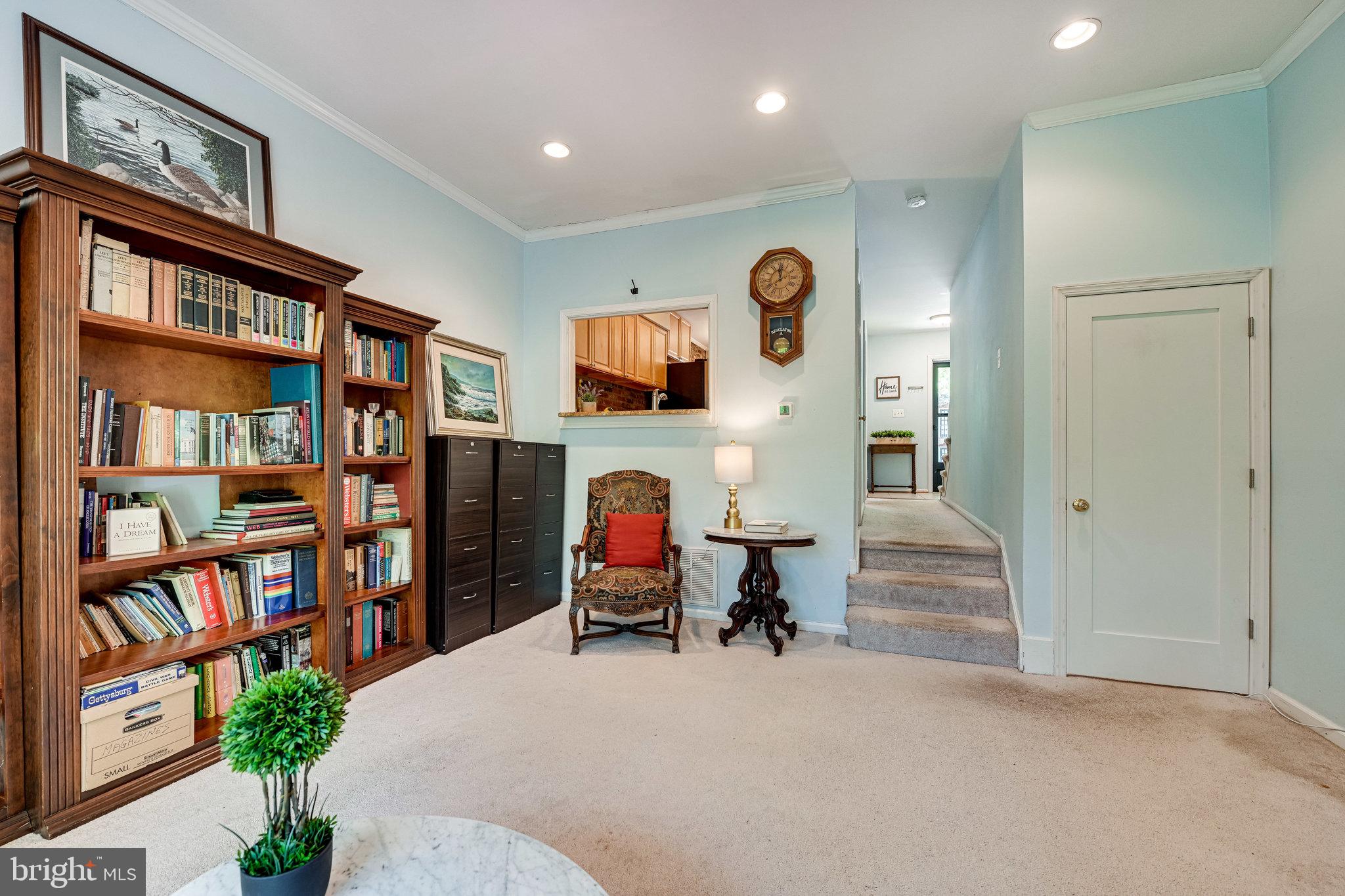5927 Noblestown Road, Unit 49 Springfield, VA 22152 - Photo 5 of 33 Pass through to the kitchen from living room