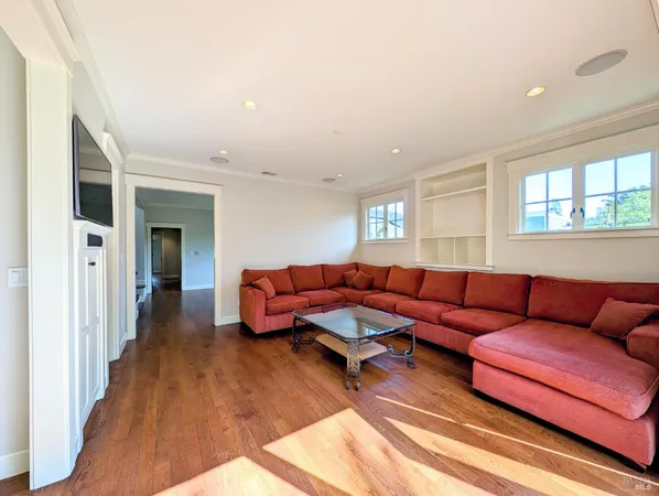 $3,695,000 | 115 Sunnyside Avenue, San Anselmo, CA 94960