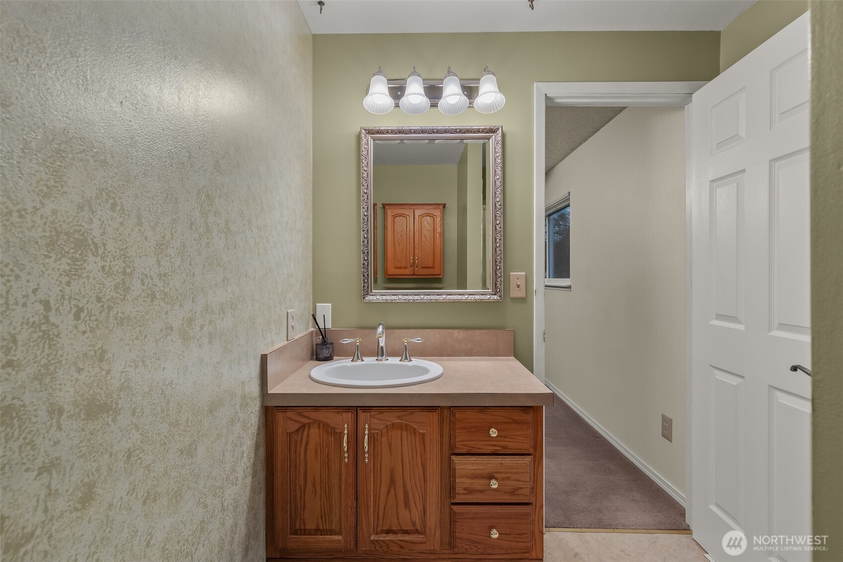 2207 Bremerton Avenue Northeast Renton, WA 98059 - Photo 16 of 40