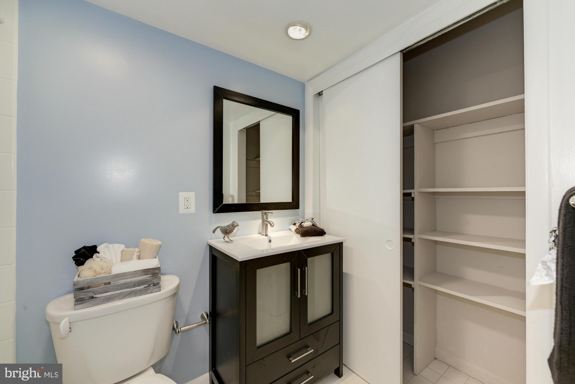 11623 Vantage Hill Road, Unit C Reston, VA 20190 - Photo 12 of 21 Interior (General)