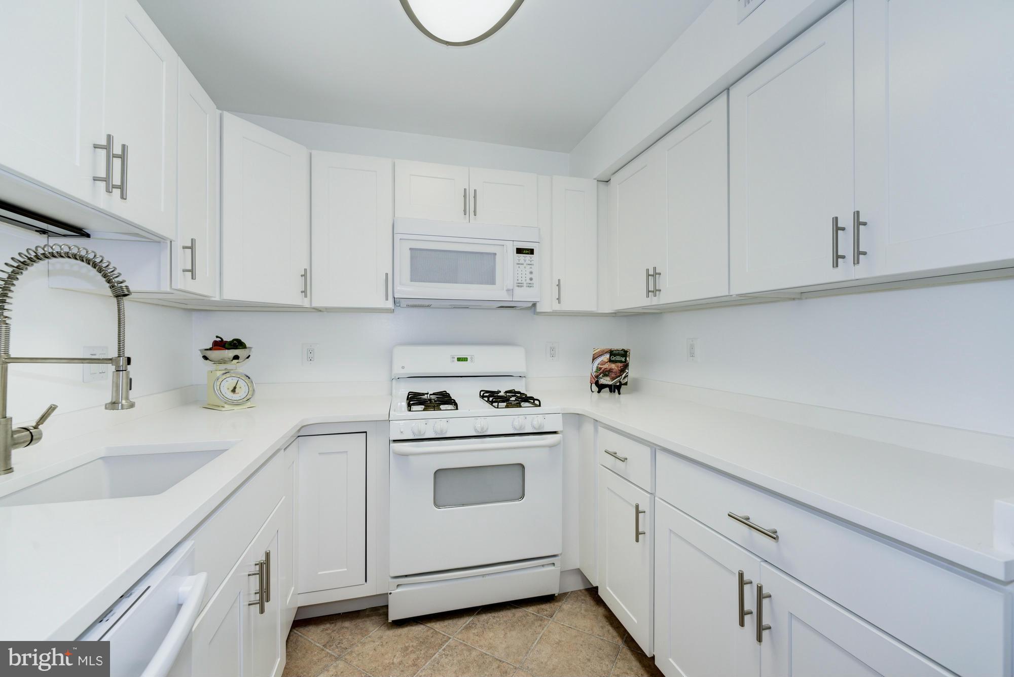 11623 Vantage Hill Road, Unit C Reston, VA 20190 - Photo 3 of 21 Kitchen