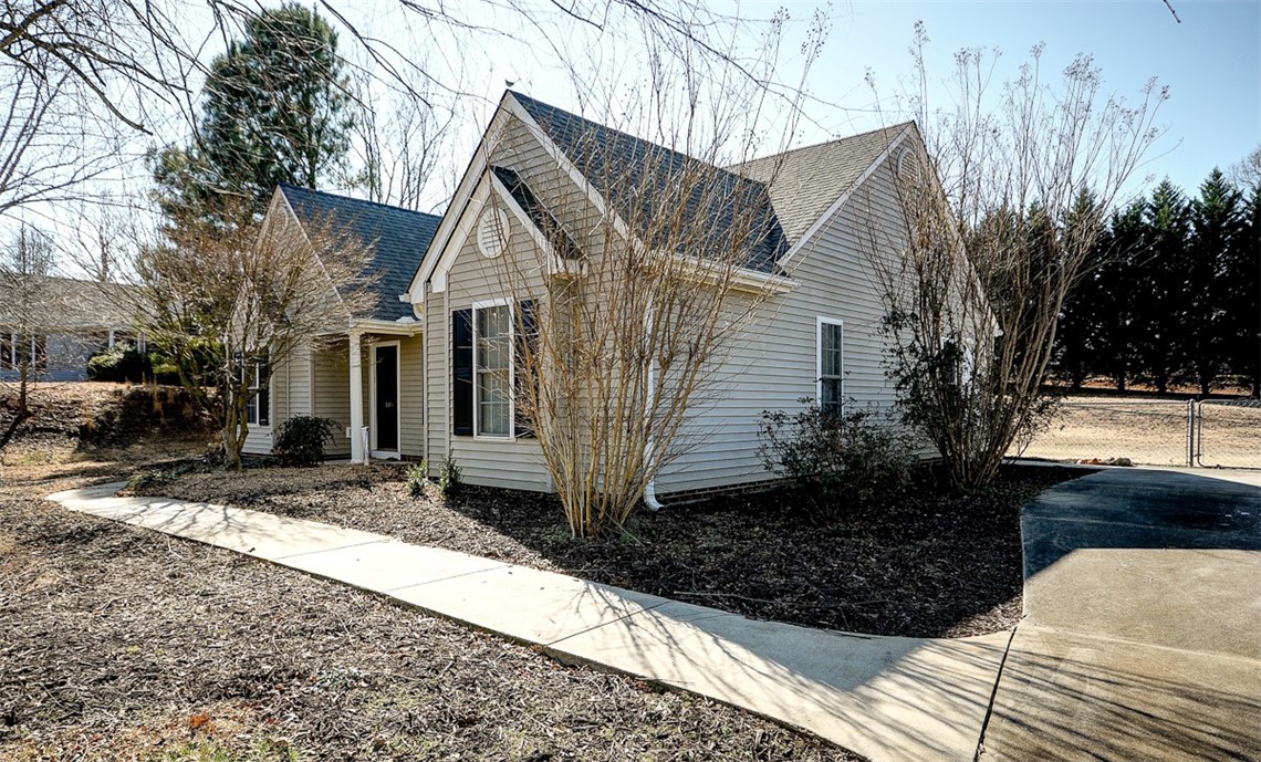 105 Periwinkle Court, Unit PENDLETON Pendleton, SC 29670 - Photo 3 of 21