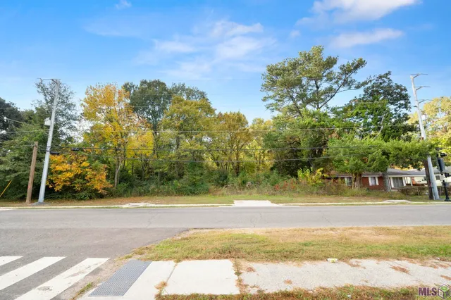 $69,999 | 10550-10600 Elm Grove Garden Drive, Baton Rouge, LA 70807