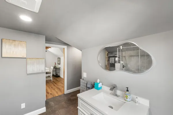 $1,650 | 2707 Garfield Avenue, Unit 3, Minneapolis, MN 55408