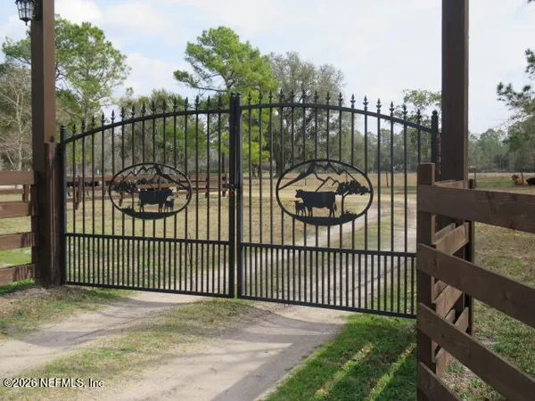 $610,000 | 4564 Crazyhorse Avenue, Unit B, Middleburg, FL 32068