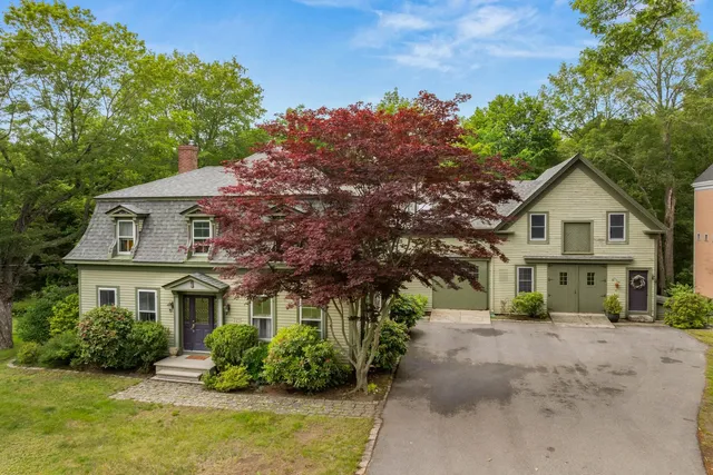 $945,000 | 223 Atlantic Avenue, North Hampton, NH 03862