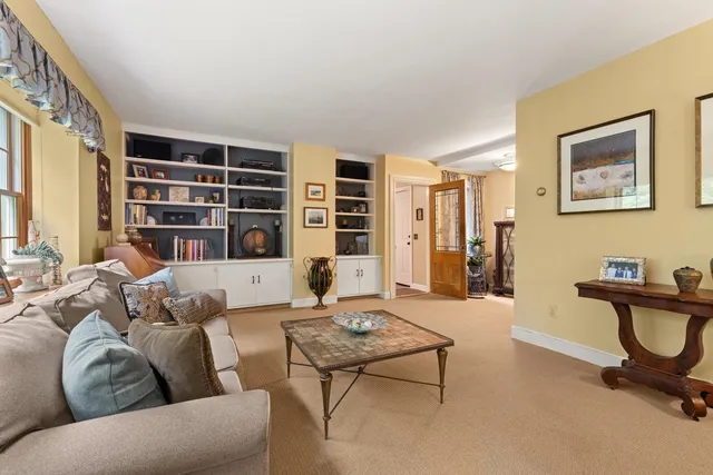 $945,000 | 223 Atlantic Avenue, North Hampton, NH 03862