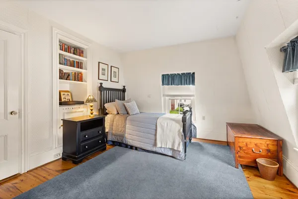 $945,000 | 223 Atlantic Avenue, North Hampton, NH 03862