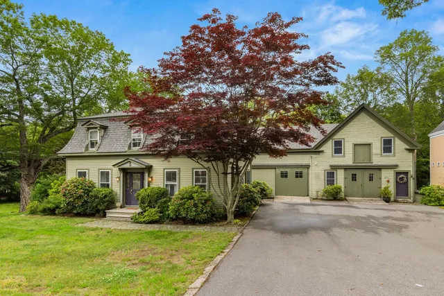 $945,000 | 223 Atlantic Avenue, North Hampton, NH 03862